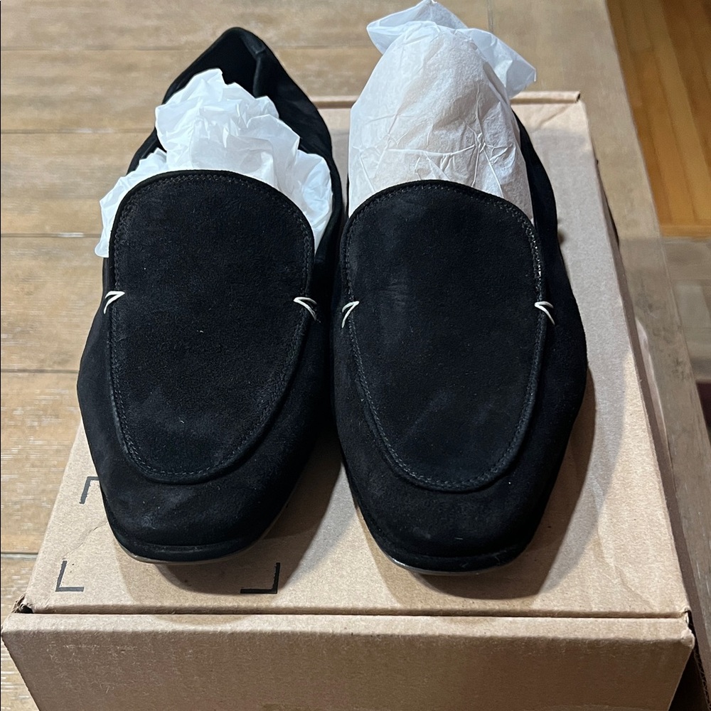 AEROSOLES Women's Black Suede Loafers